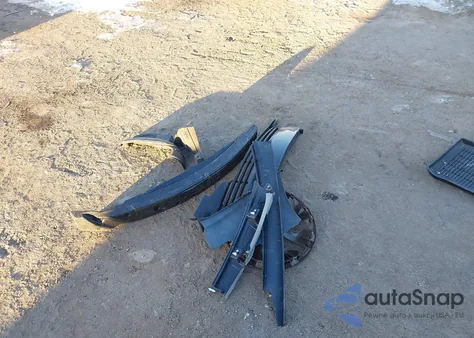 2018 Toyota Corolla Le z USA, uszkodzony, nr VIN 2T1BURHE3JC093394